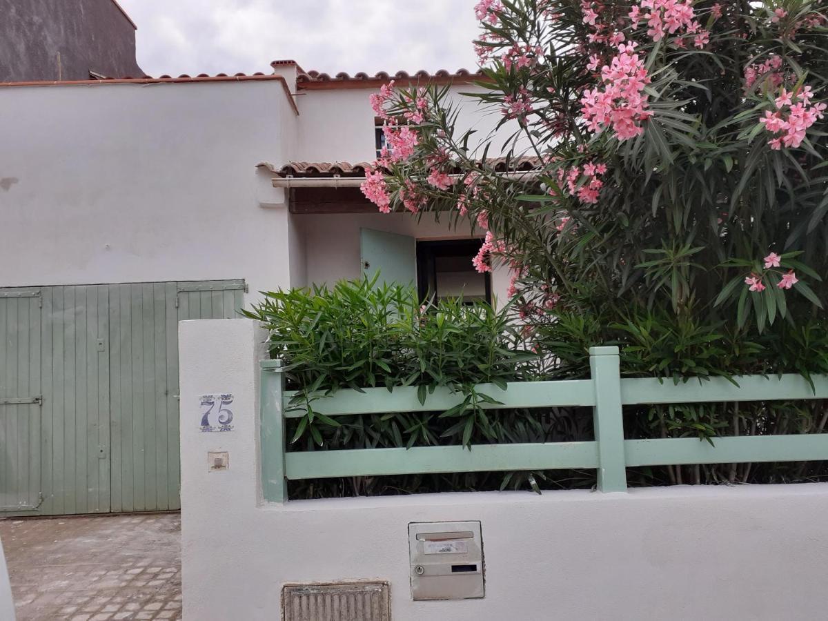Au Soleil De La Grande Bleue Villa Sainte-Marie-la-Mer Ngoại thất bức ảnh